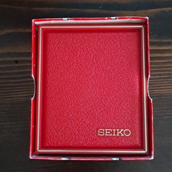 ❌SOLD❌Vintage Seiko 60th Mickey watch leather watch band - Picture 5 of 6